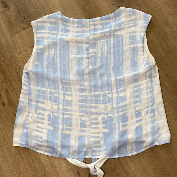 🌸Three Eighty Two sleeveless blouse with tie bottom size XS - Picture 6 of 10